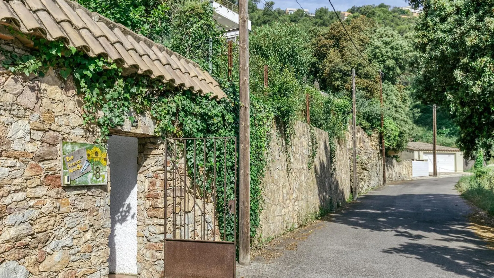 La Casa De Los Artistas Begur 0*,